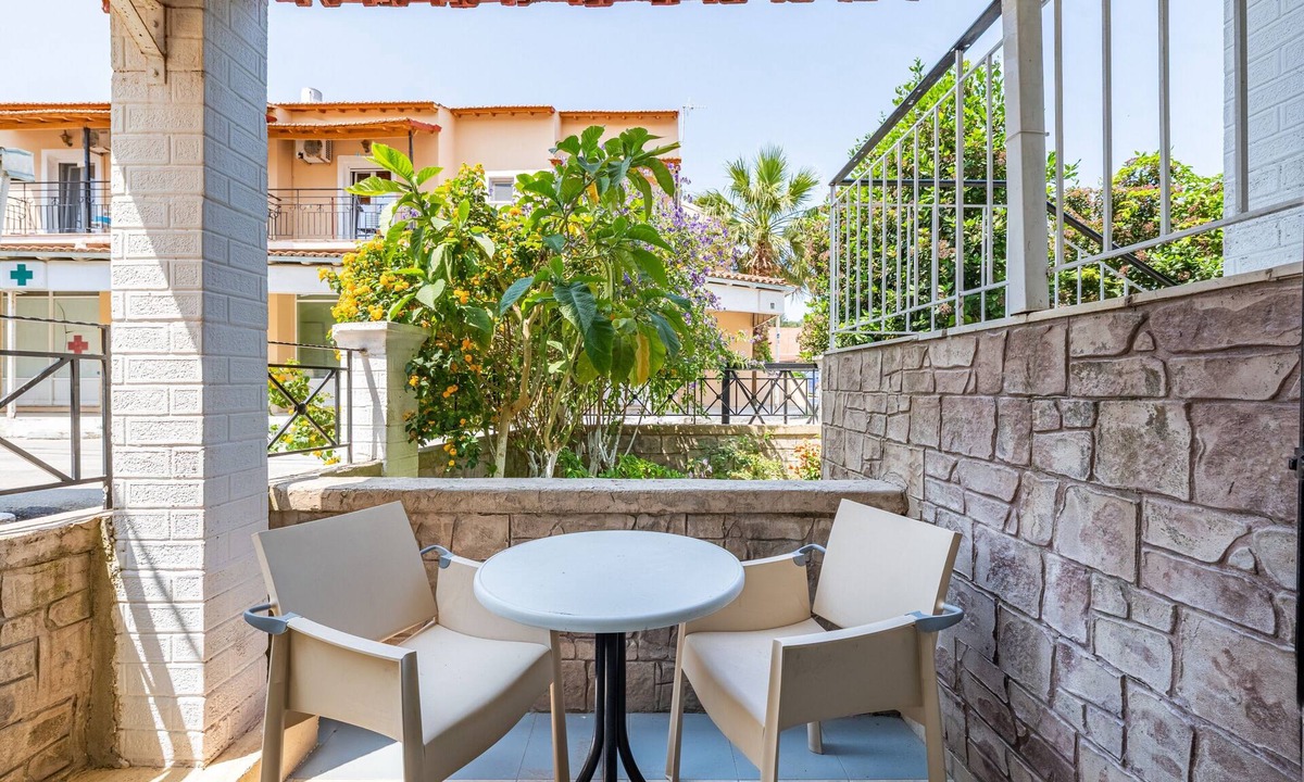 Kavos Apartment | Apartment 'Studio' with Wi-Fi and Air Conditioning