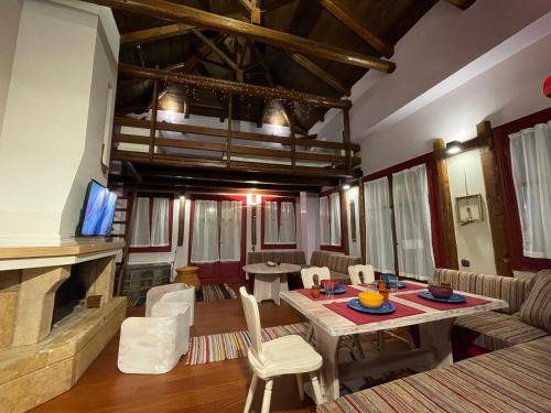 Arachova Ski Chalet | Arachova center - traditional residence