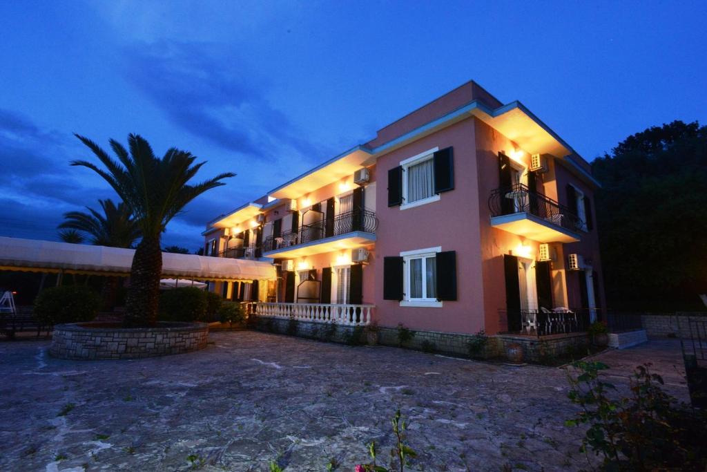 Perama Hotel | Argo Hotel