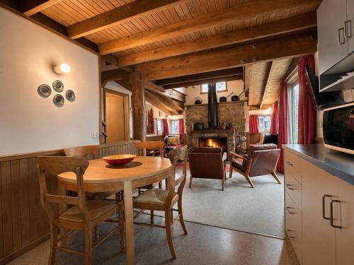 Dinner Plain Ski Chalet | Bindi - Alpine Getaways's Chalet at Tower Rd