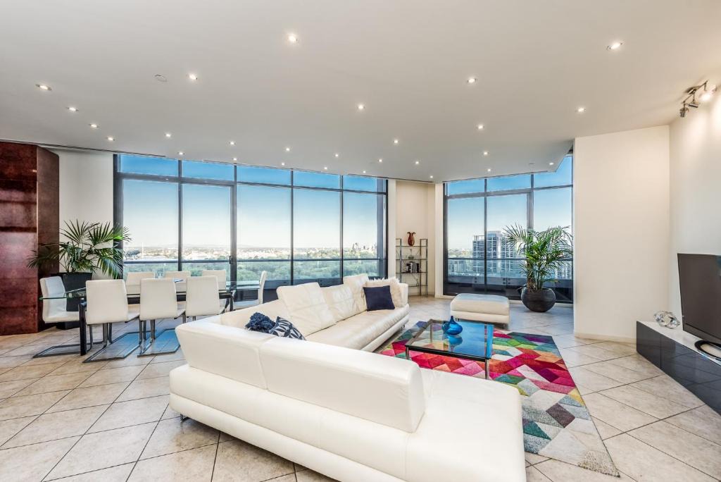 Southbank Apartment | Exclusive Stays - Gallery Penthouse