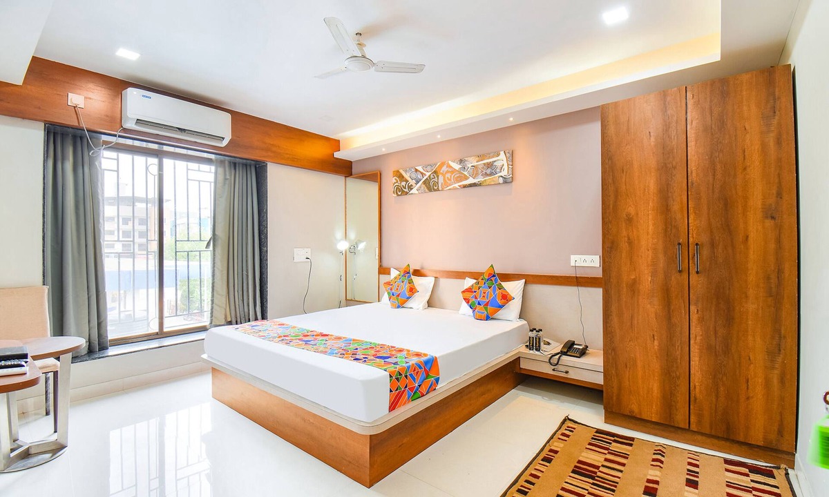 Kondhwa Hotel | Fabhotel Prime Rajmudra