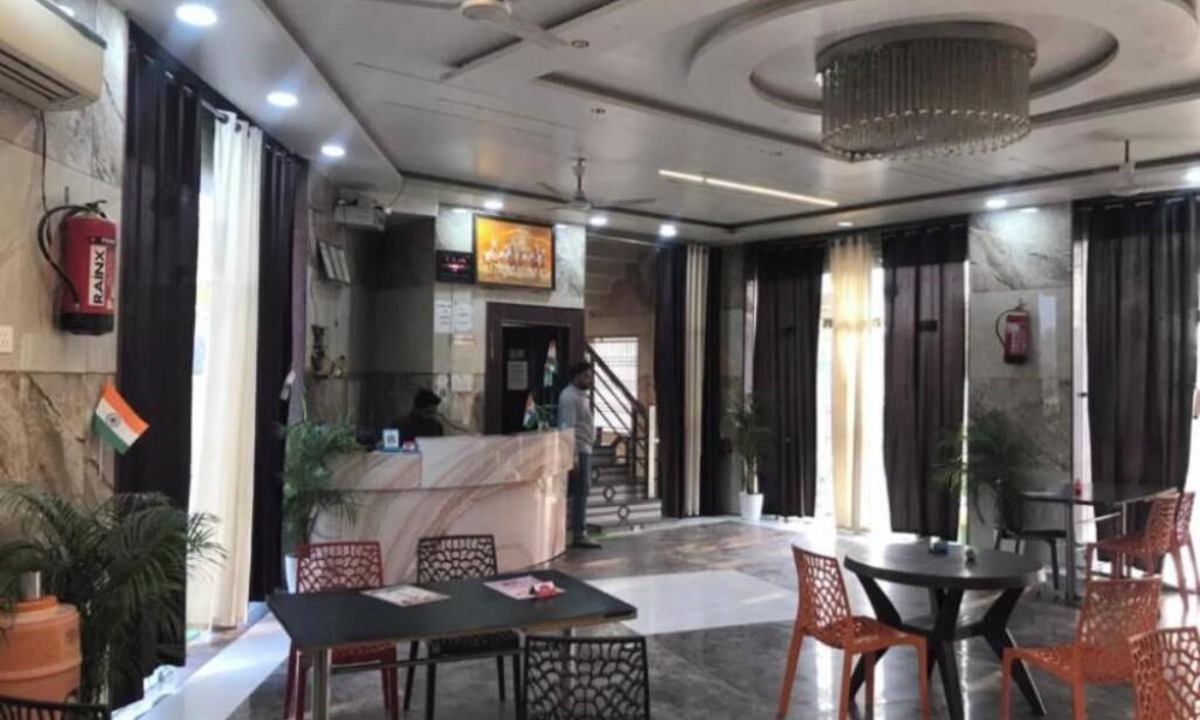 Bindki Hotel | Hotel Suraj