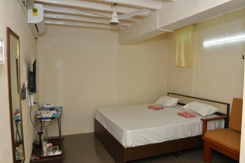 Aruppukkottai Hotel | Kandhan Kudil