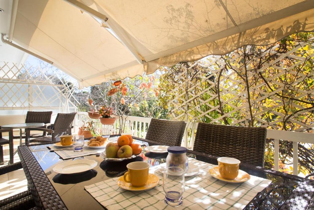 Kifisia Apartment | KEFALARI View