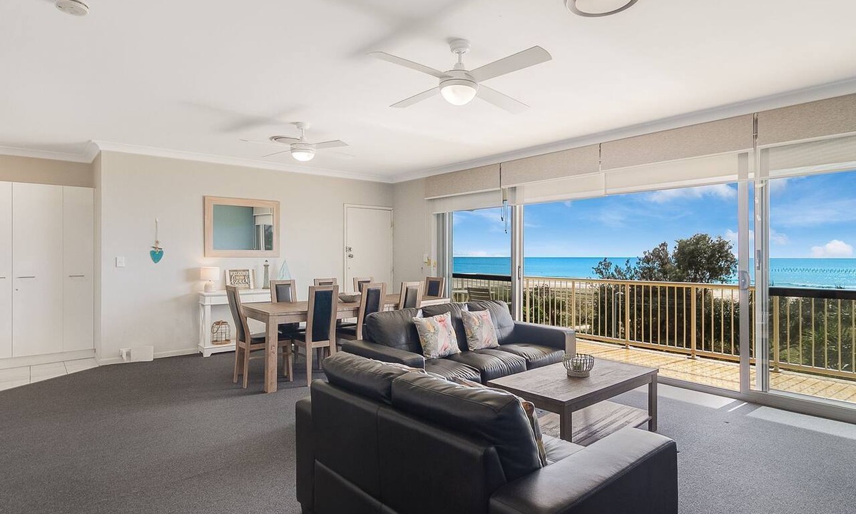Bilinga Apartment | Longbeach 11 - Bilinga/North Kirra Beachfront