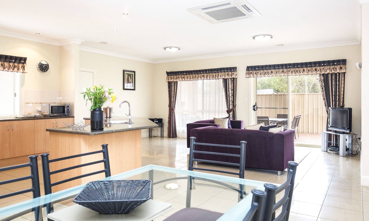 Mount Gambier Hotel | Mid City Motel - Mount Gambier