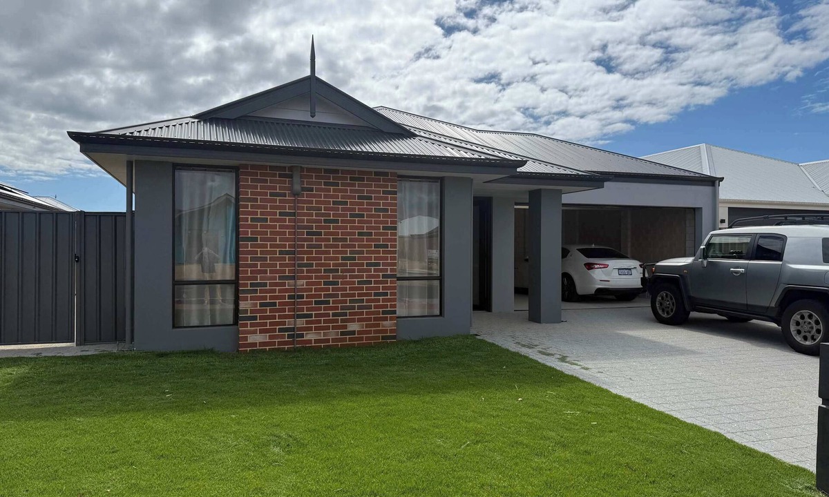 Millbridge House | Milbridge Getaway with a bathroom in each room!