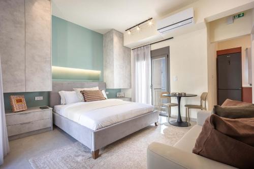 Exarhia Apartment | Modern Studio in Exarchia l Private Balcony