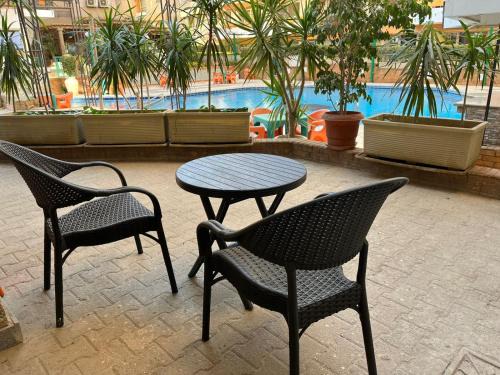 Al-Khalifa Apartment | Monte cairo Pool View