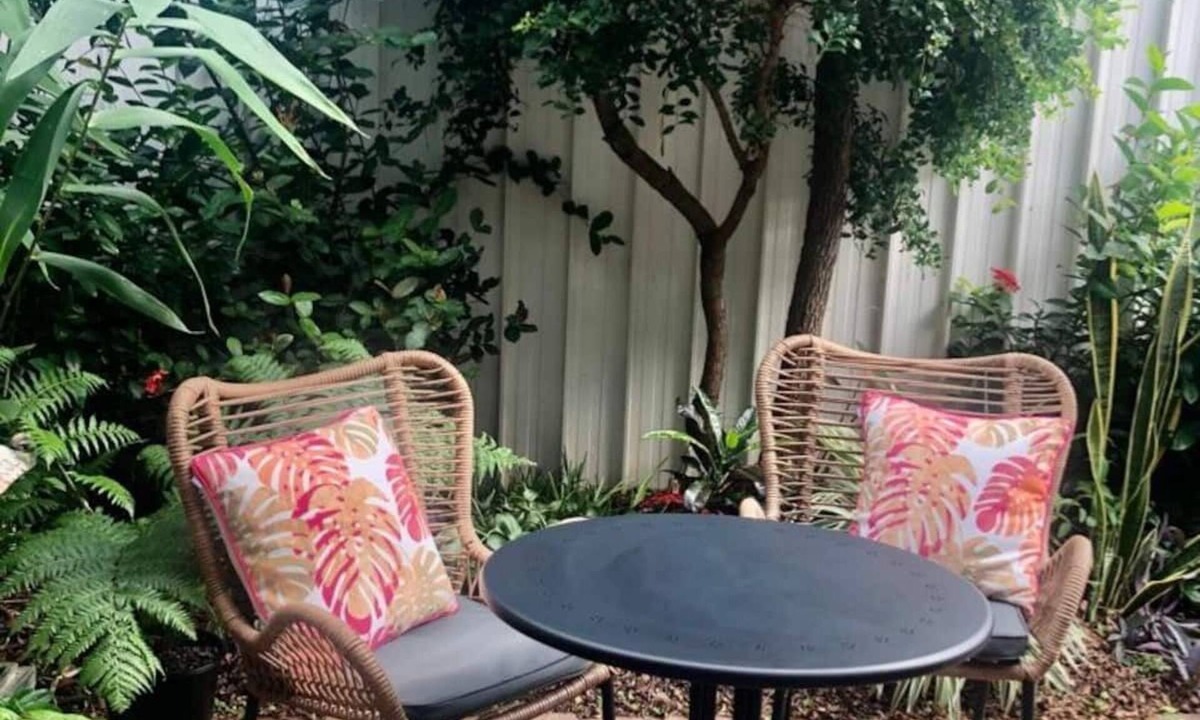 Pimlico House | Quiet and spacious 2 Bed 1 bath Townhouse