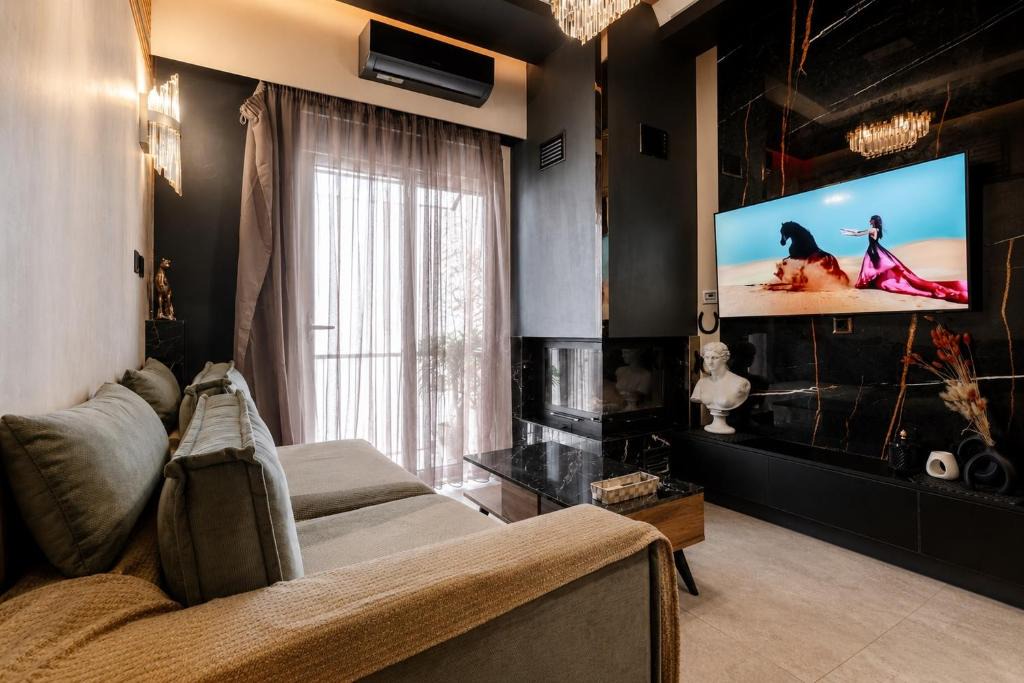 Athens Apartment | Romantic Luxurious Penthouse Designed Suite