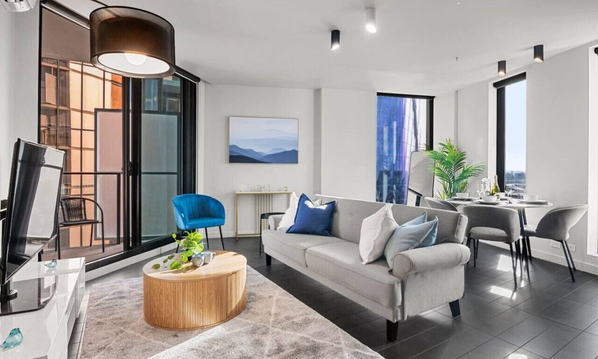 Docklands Apartment | Rooftop Pool 2BR Apt at Marvel Stadium with Free Parking