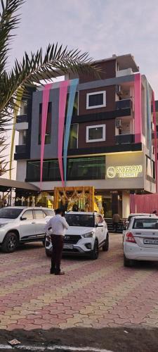 Gwalior Hotel | Skyfarm Resort