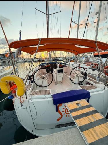 Ashdod Boat Rental | sol