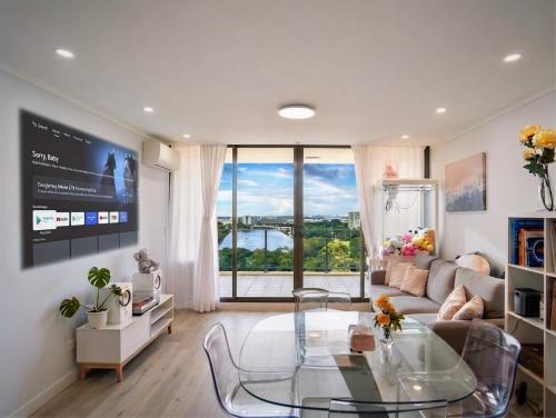 Wolli Creek Apartment | Spacious 3BR Waterfront Apt Pool Gym Free Parking