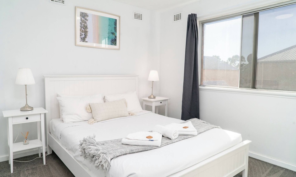 Rivervale Apartment | Spacious & Cosy Self-Contained 2 Bedroom Apartment