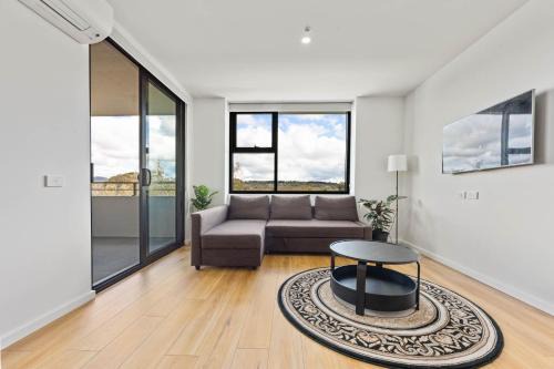 Dickson Apartment | Spacious & Open 2 bd 2bth Unit in Canberra City