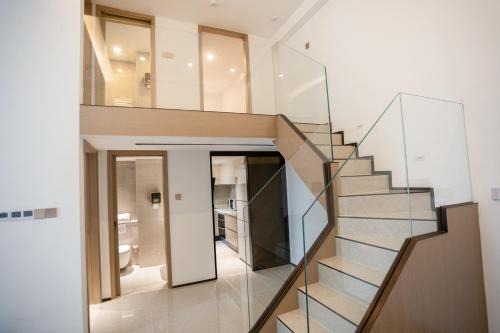 Beijing Road Apartment | Sunny International Apartment From Beijing Road