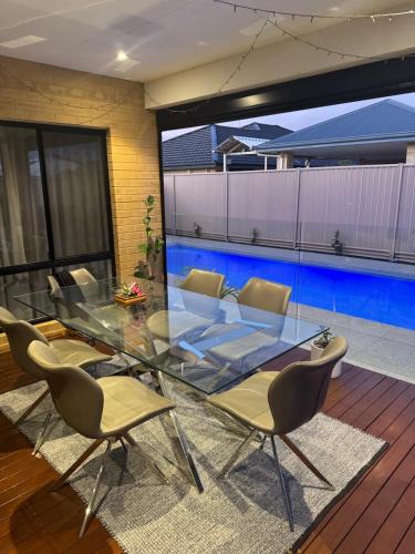 Southern River Villa | The Lux Dip