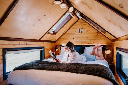Frog Rock House | Tiny Truck at Ithaca - Mudgee's Most Unique Stay