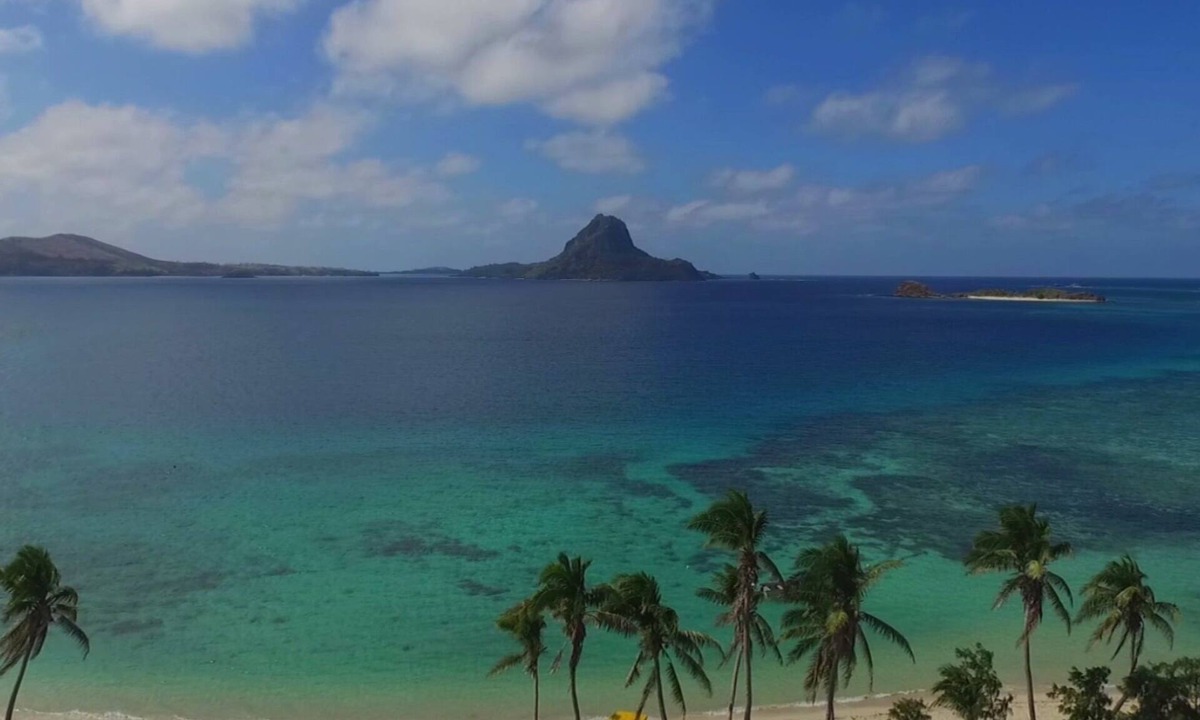 Navotua Cottage | Traditional Bure by the beach in the authentic Yasawa Village