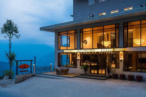 Pelling Hotel | Udaan Hotel Pine Crest, Pelling
