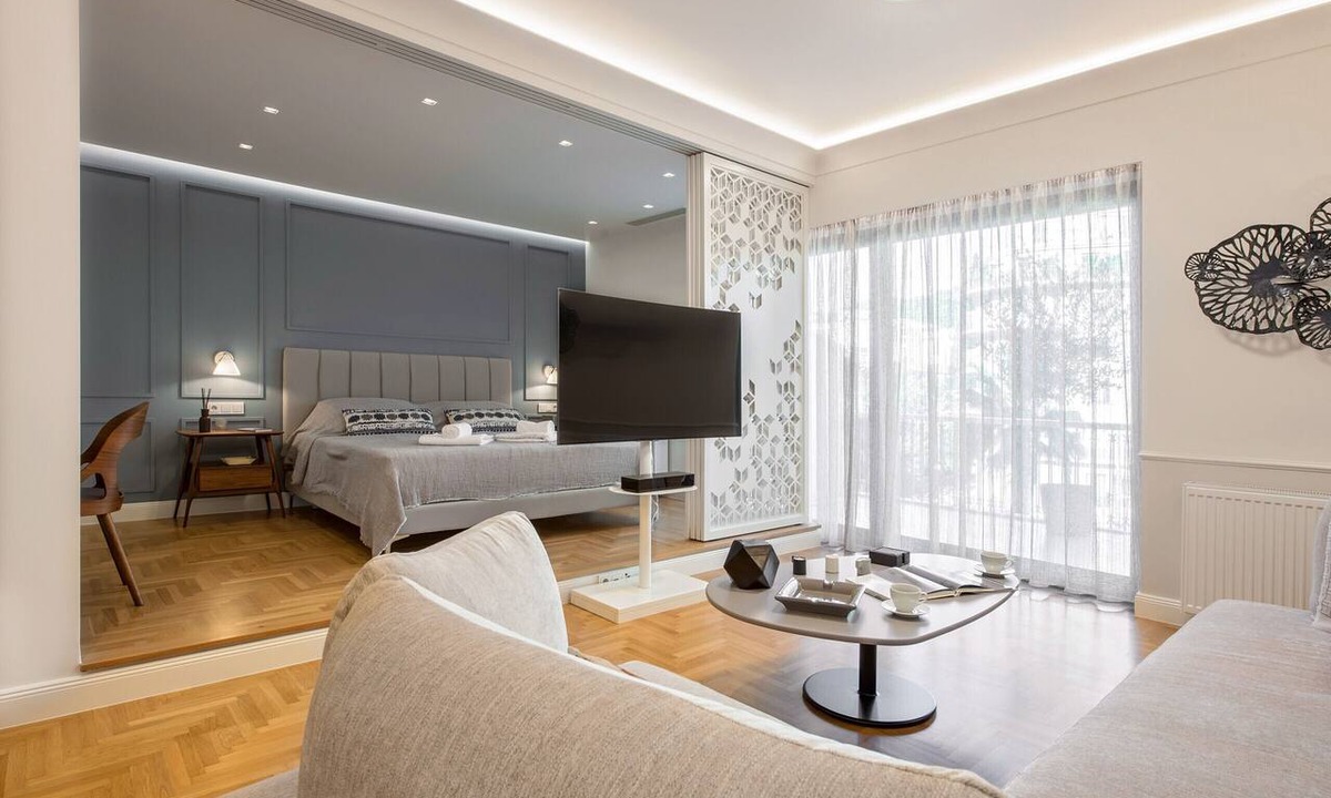 Ilisia Apartment | Vas. Sofias 96 · Chic central Athens apartment at