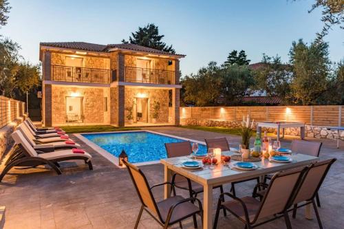 Ano Vasilikos Villa | Villa Ionio Zafeiris by Villa Plus