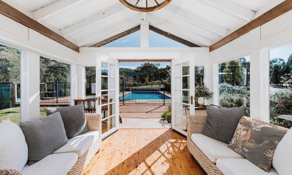 Budgee Budgee House | Wilpine Poolside Country Luxury near Town
