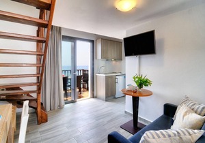 Myrtos Mare Sea Front Suite