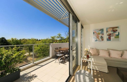 Braddon Apartment | 3BR Braddon Flat, 8 mins walk to CBD