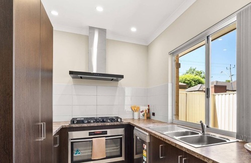 Balga Villa | 78 Modern Comforts Quiet Charm 3BR 2BA + Parking