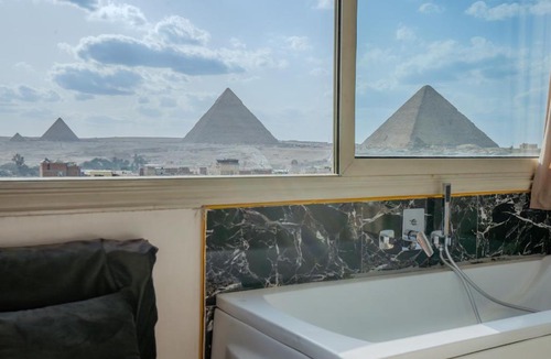 Kafrat al Jabal Apartment | 9 Pyramids & Sphinx View Apartment