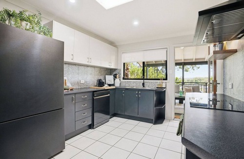 Lake Munmorah House | Absolute Lakefront Luxe Retreat | Sleeps 10 | 3 Decks + Pool Table