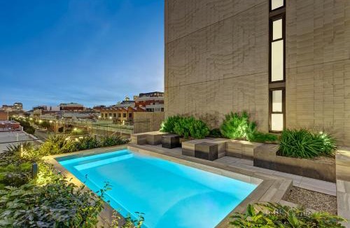 Collingwood Apartment | Action in vibrant Collingwood Fitzroy