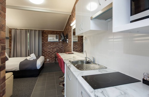 Kearneys Spring Hotel | Allan Cunningham Motel