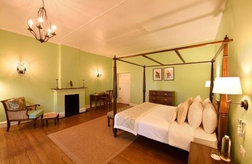 Munnar Villa | Ama Stays and Trails Tea Estate Bungalows , Munnar