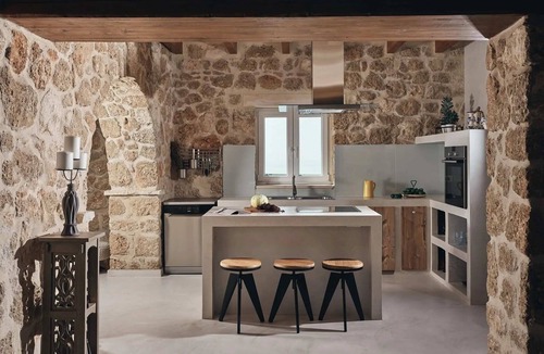 Neromilos Villa | Arismari Beach Front Villa