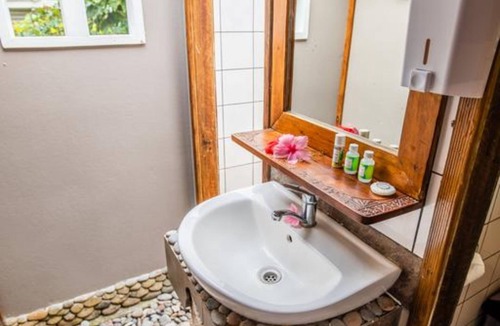 Kuata Island Hostel | Barefoot Kuata Island Resort Fiji