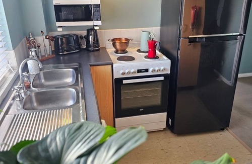 Rockingham Apartment | Beachside Bliss