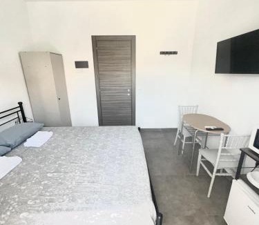 Ipsos House | Bed and Beach