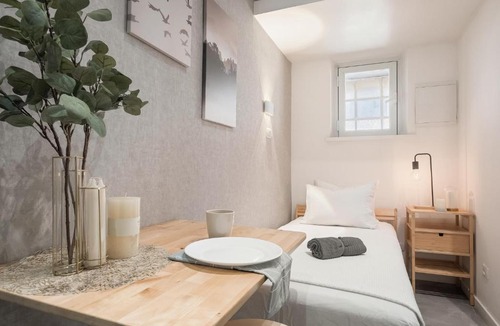 Jerusalem City Centre Apartment | Betsalel's Studio