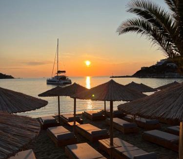 Kini Hotel | Blue Harmony Hotel