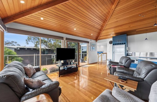 Anglesea House | Blue Water