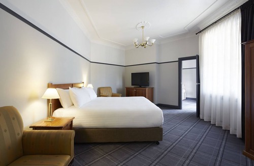 Barton Hotel | Brassey Hotel