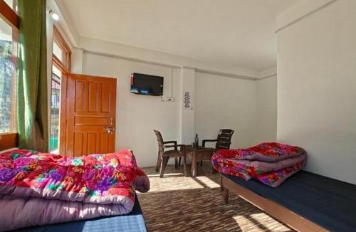 Kufri House | Crest of Bliss