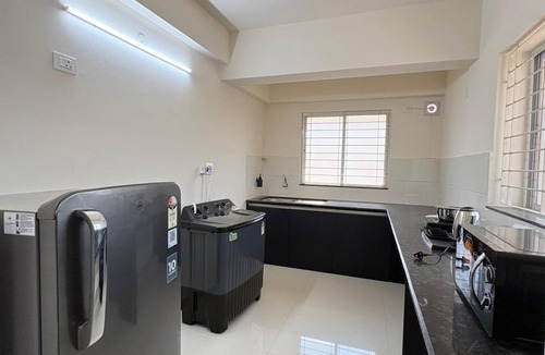 Adyar Hotel | Crown regency