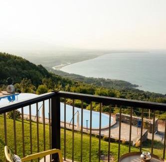 Karitsa House | Dohos Hotel