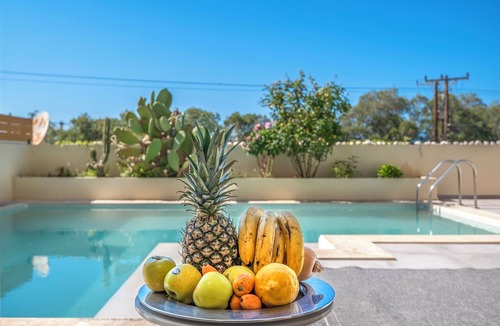 Platanes Apartment | Doukas White Haven
